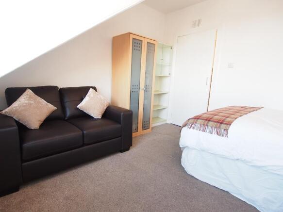 Bedroom/Lounge