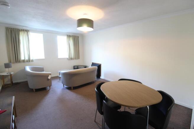 Lounge 2