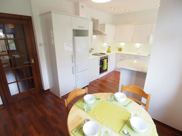Kitchen/Dining area