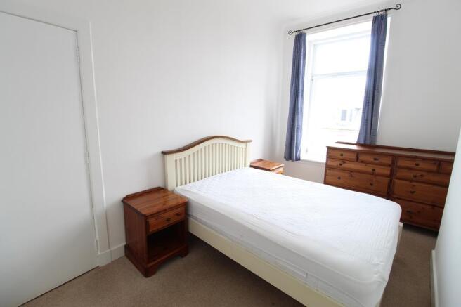 Bedroom 1 photo 2