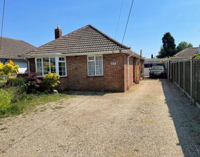 Waltons Avenue, Holbury