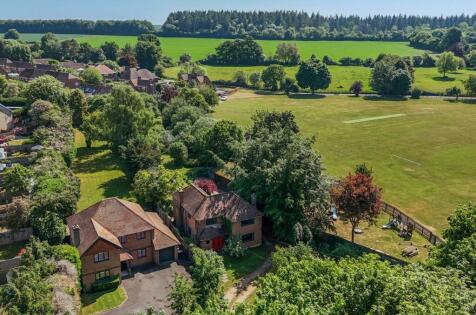 Greenside, Appleshaw, Andover, SP11 9BS