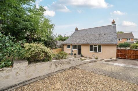 32 Andover Road, Ludgershall, Andover, SP11 9LZ