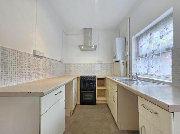 Kitchen 1.jpg