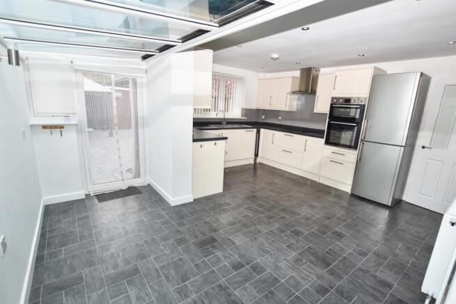 kitchen b.jpg