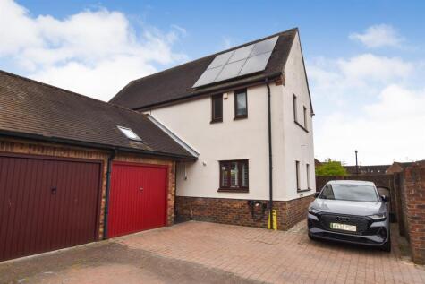 Holbrook Close, South Woodham Ferrers