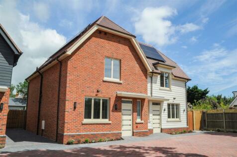 Burnham on Crouch - 4 bedroom semi-detached house for sale
