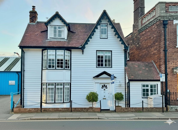 Generated Image October 29, 2025 - 10_43AM.png