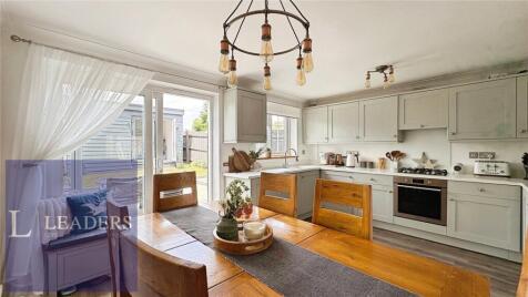 Hawthorn Close, Halstead, Essex