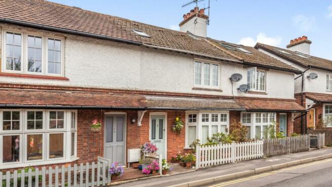2 bedroom terraced house  for sale Haslemere