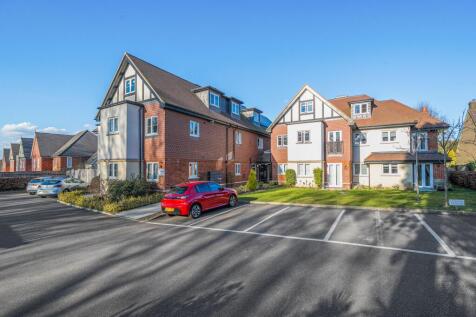 Limpsfield Road, Fir Tree Court, CR6