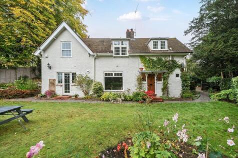 Westview Road, Warlingham, CR6