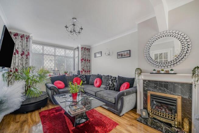 Lounge/Dining Room