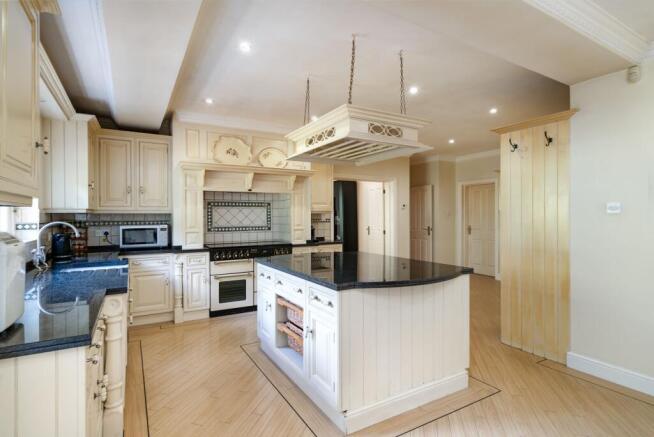 Kitchen/Breakfast Room