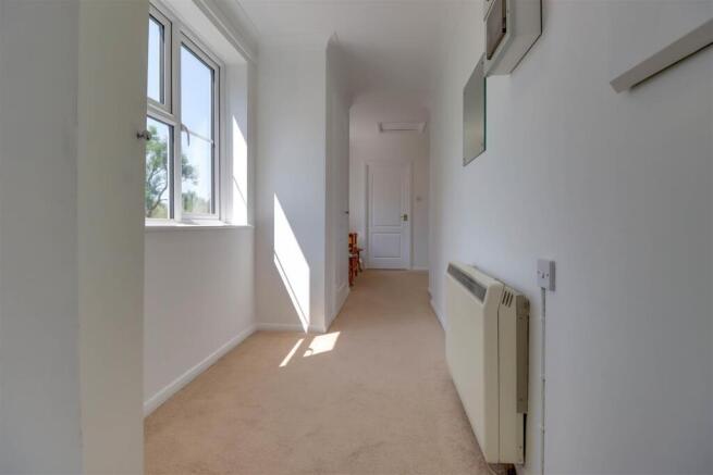 28 Sycamoure court.jpg