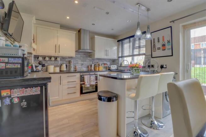 17 Pebmarsh Drive_-21.jpg