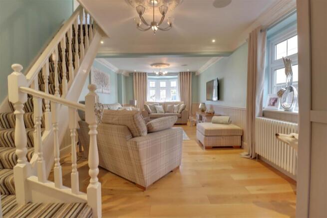 28 MARGARITE WAY-18.jpg