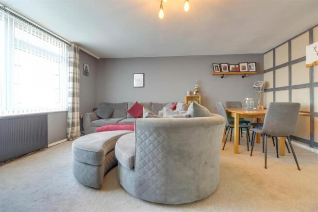 8A RUNWELL ROAD-2.jpg