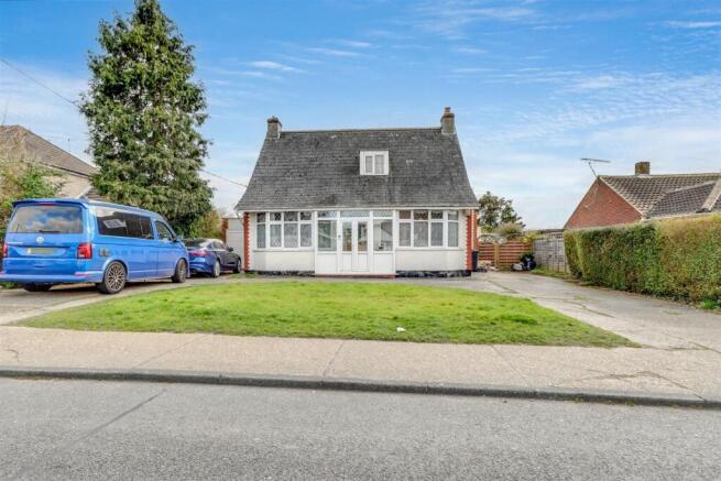 3 GLEBE ROAD WICKFORD-19.jpg