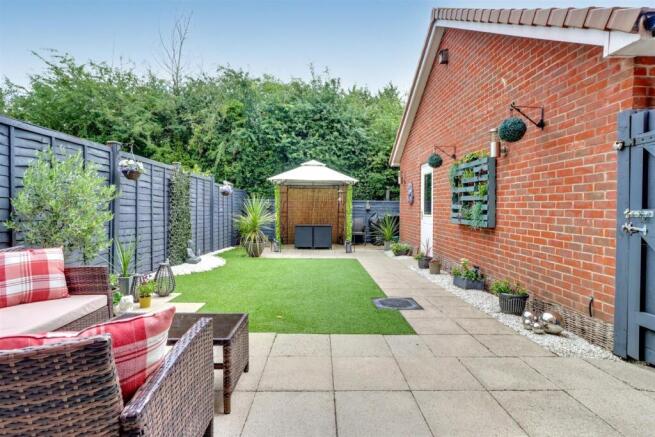 14 TAMORTH DRIVE-9.jpg