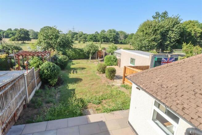 10 BERENS CLOSE OUTSIDE-6.jpg