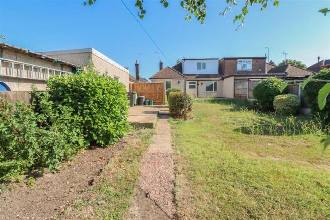 10 BERENS CLOSE OUTSIDE-5.jpg