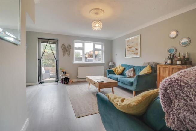 9 HEYBRIDGE DRIVE-7.jpg