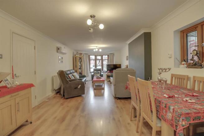 187 SOUTHEND ROAD (12).jpg