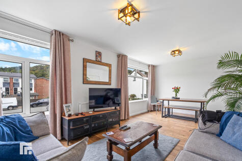 Rhiwddar flats, Bryn Coch, Taffs Well