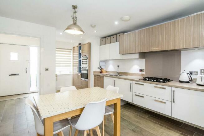 Kitchen/Dining Area