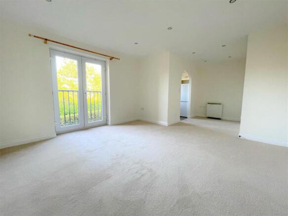 Lounge/Dining area