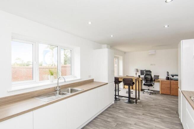 Living / Kitchen / Dining