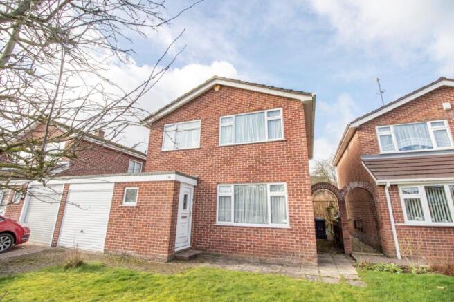 3 bedroom detached house for sale in Kempshott, Basingstoke, RG22