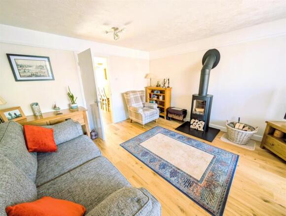 Living Room a.jpg