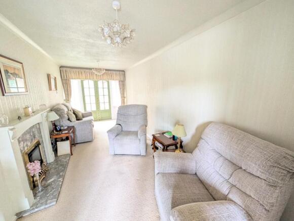 Living Room 1b.jpg