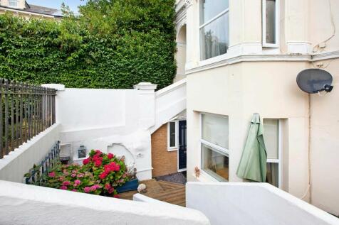 Teignmouth - 1 bedroom apartment for sale