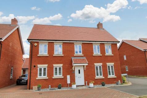 Spingle Close, Amesbury, SP4