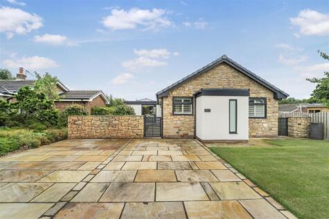 Windsor Close, Read