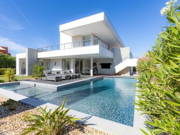 Modern Villa Elite Realty