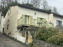 Photo of Aubeterre-sur-Dronne, Charente, Poitou-Charentes