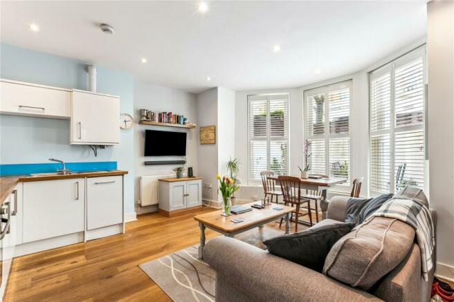 2 bedroom apartment for sale in Sisters Avenue, SW11