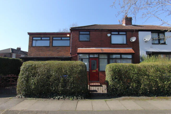 3/ 4 bedroomed  Bedroom Semi Detached for Sale wi