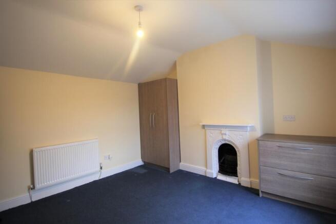 Room in 6 bedroom house for rent