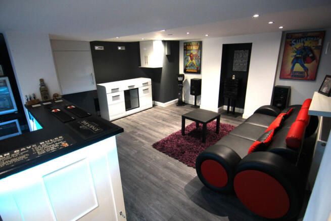 Four Bedroom Bay Fronted End Terraced