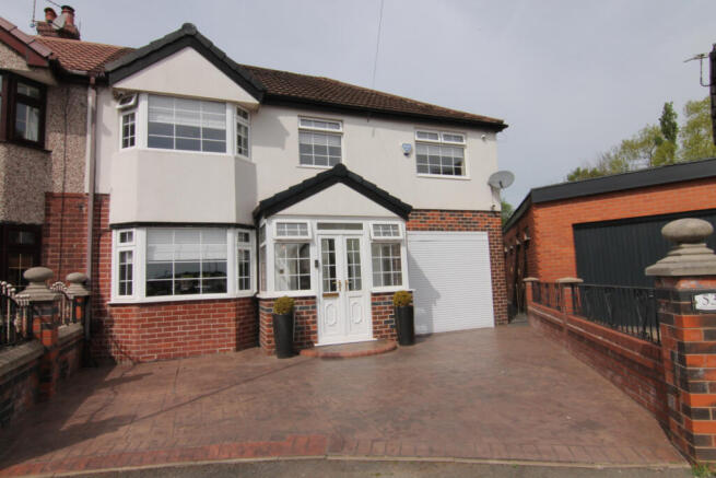 IMMACULATE 5 BEDROOM SEMI DETACHED