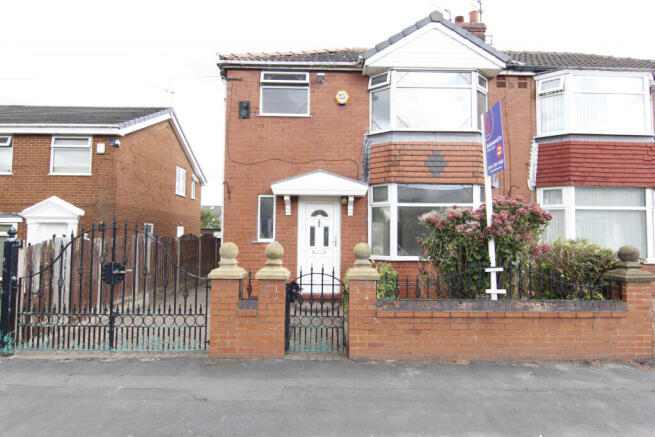 3 Bedroom Double extended Semi Detached for Sale 
