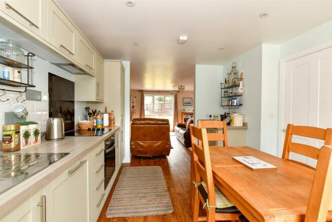 Kitchen/Dining Area