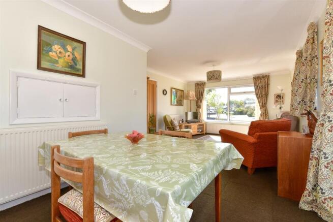 Lounge/ Dining Room