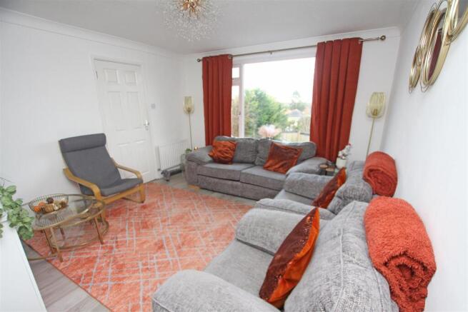 Living room a.jpg