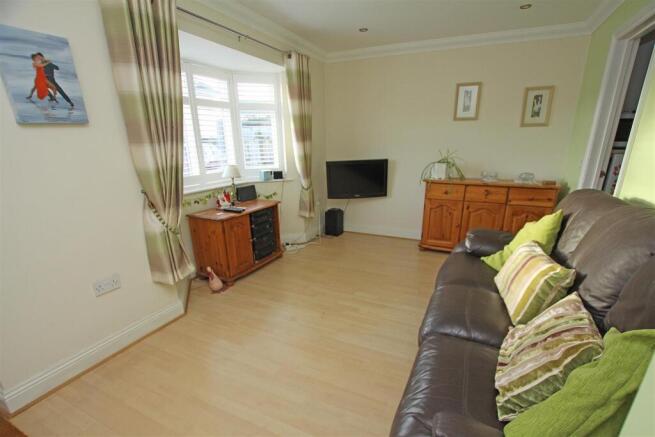 Living room a.jpg